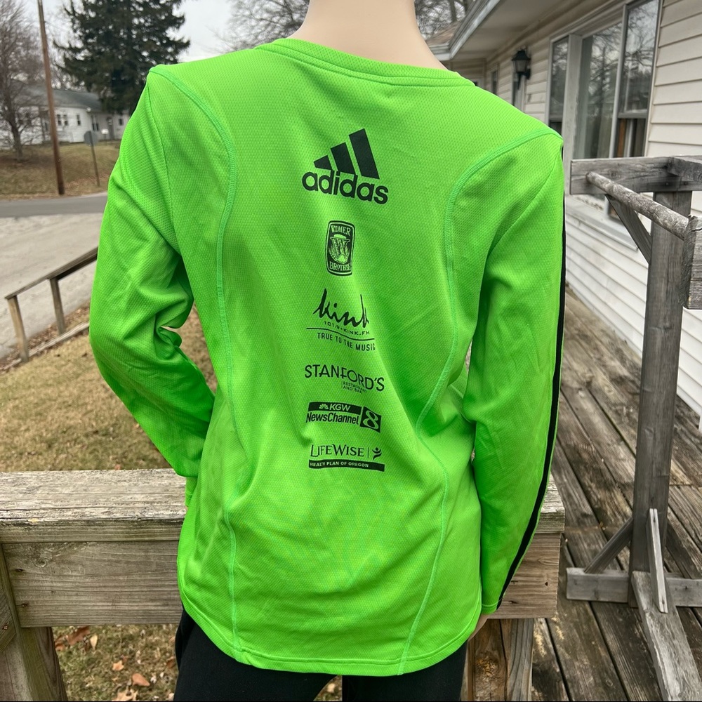 - Adidas Sz L Shamrock Run 3-Stripe Long Sleeve Fitness Top! EUC! - Picture 6 of 12